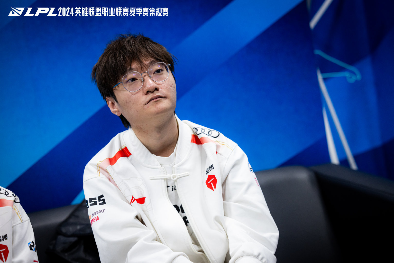  Scout迎来十五赛季高光表现，勇士球迷沸腾！-开云网站